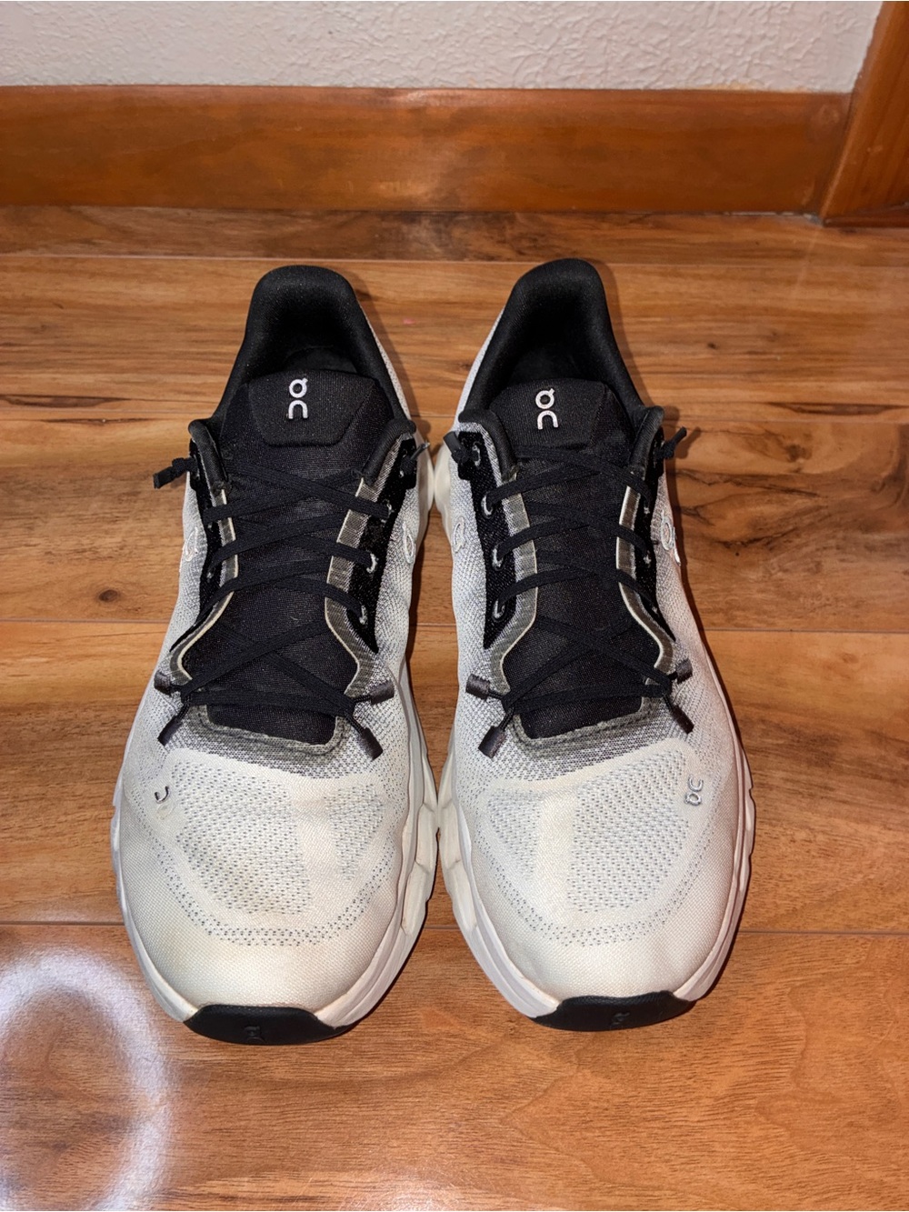 On Cloud Women’s Cloudtilt Athletic Running Sneaker Shoes, white/black- size 9 - Picture 3 of 10